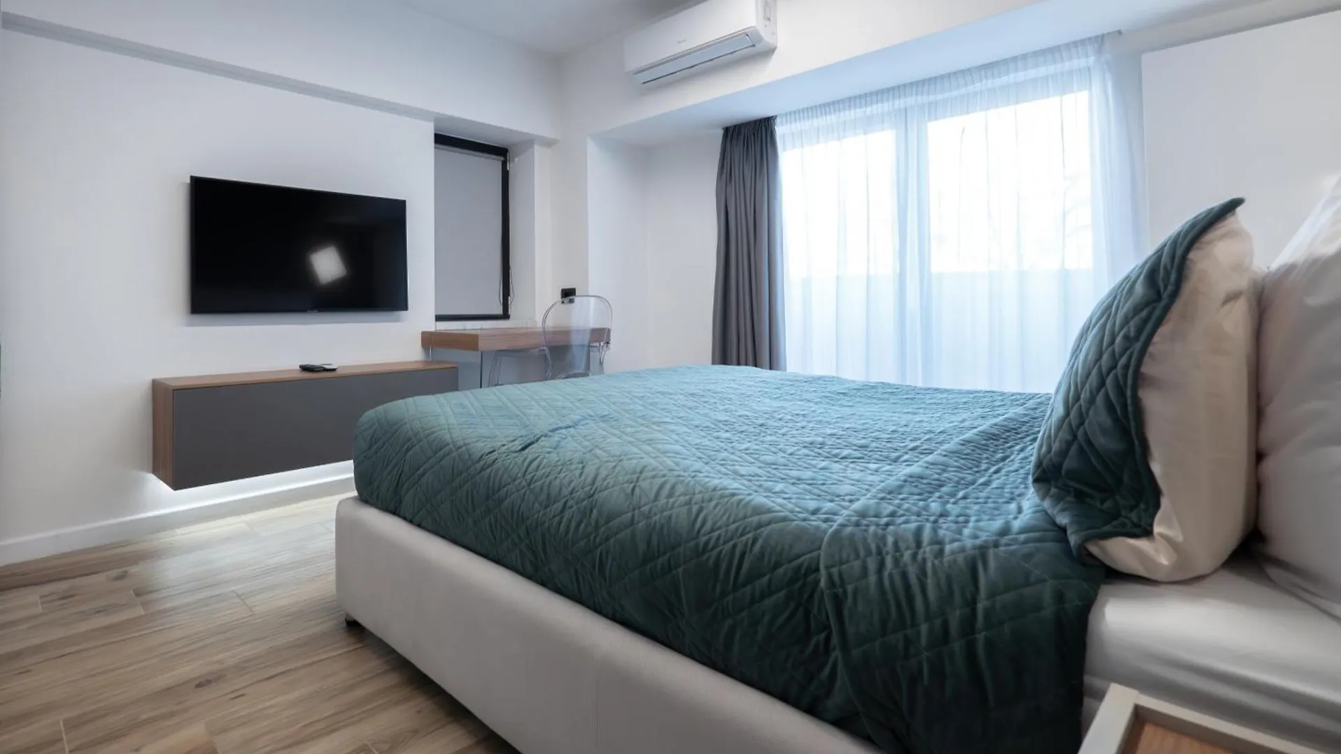 Novos Luxury Suites Bucharest Hotel