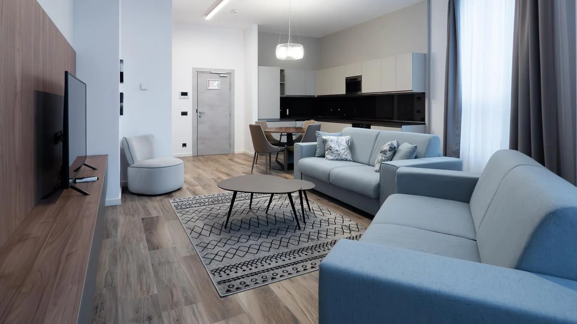 Novos Luxury Suites Bucureşti 0*,  România