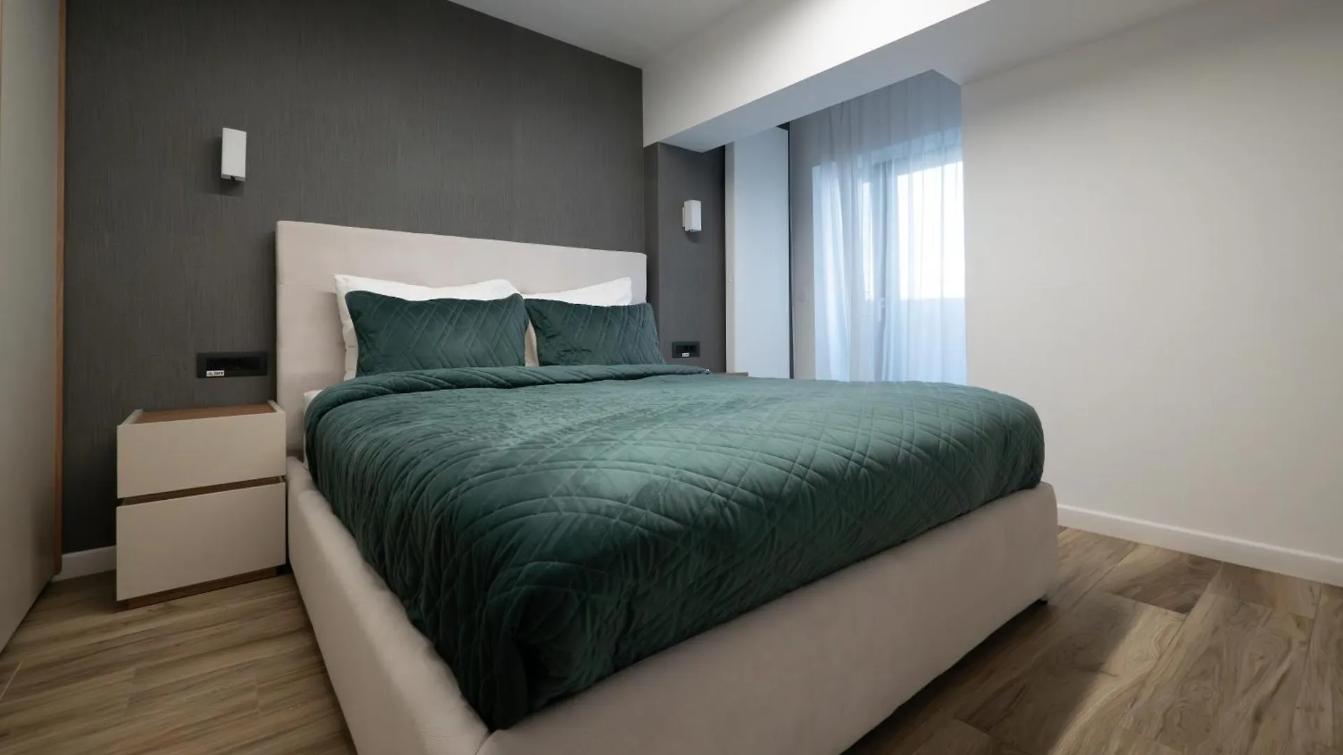 Novos Luxury Suites Bucureşti Hotel