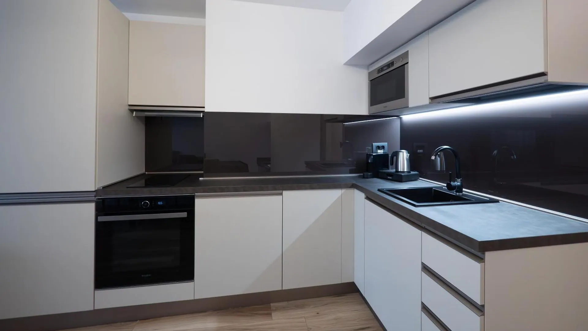 Hotel Novos Luxury Suites Bucureşti
