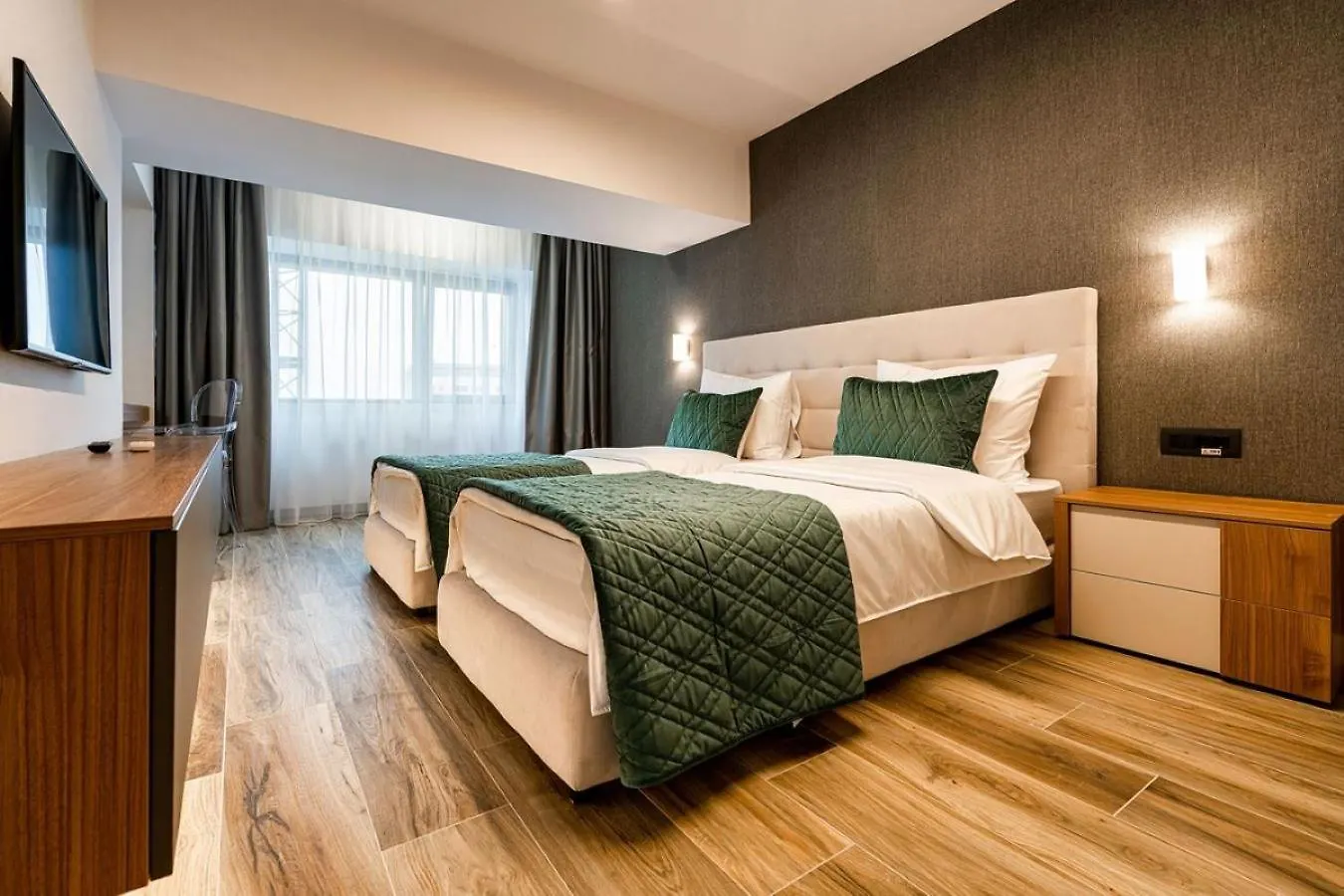 Novos Luxury Suites Bucureşti 0*,