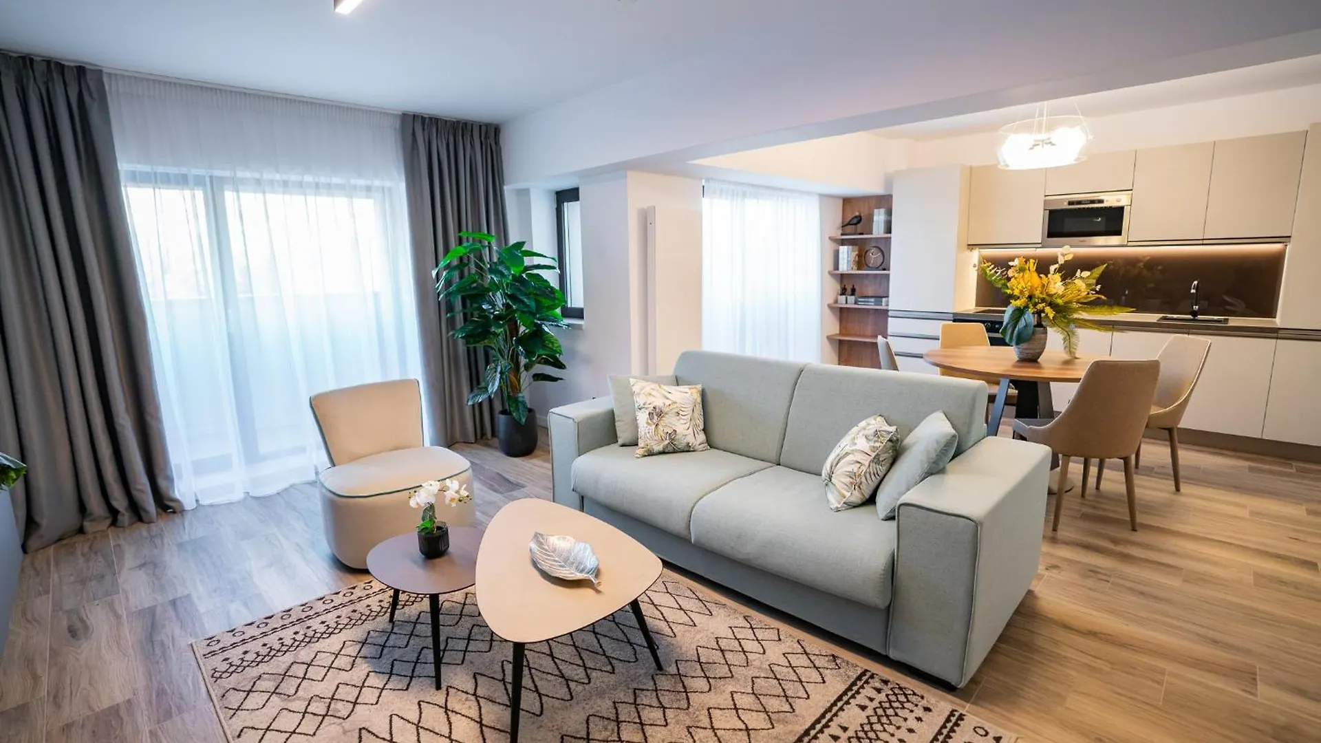 Novos Luxury Suites Bucureşti Hotel
