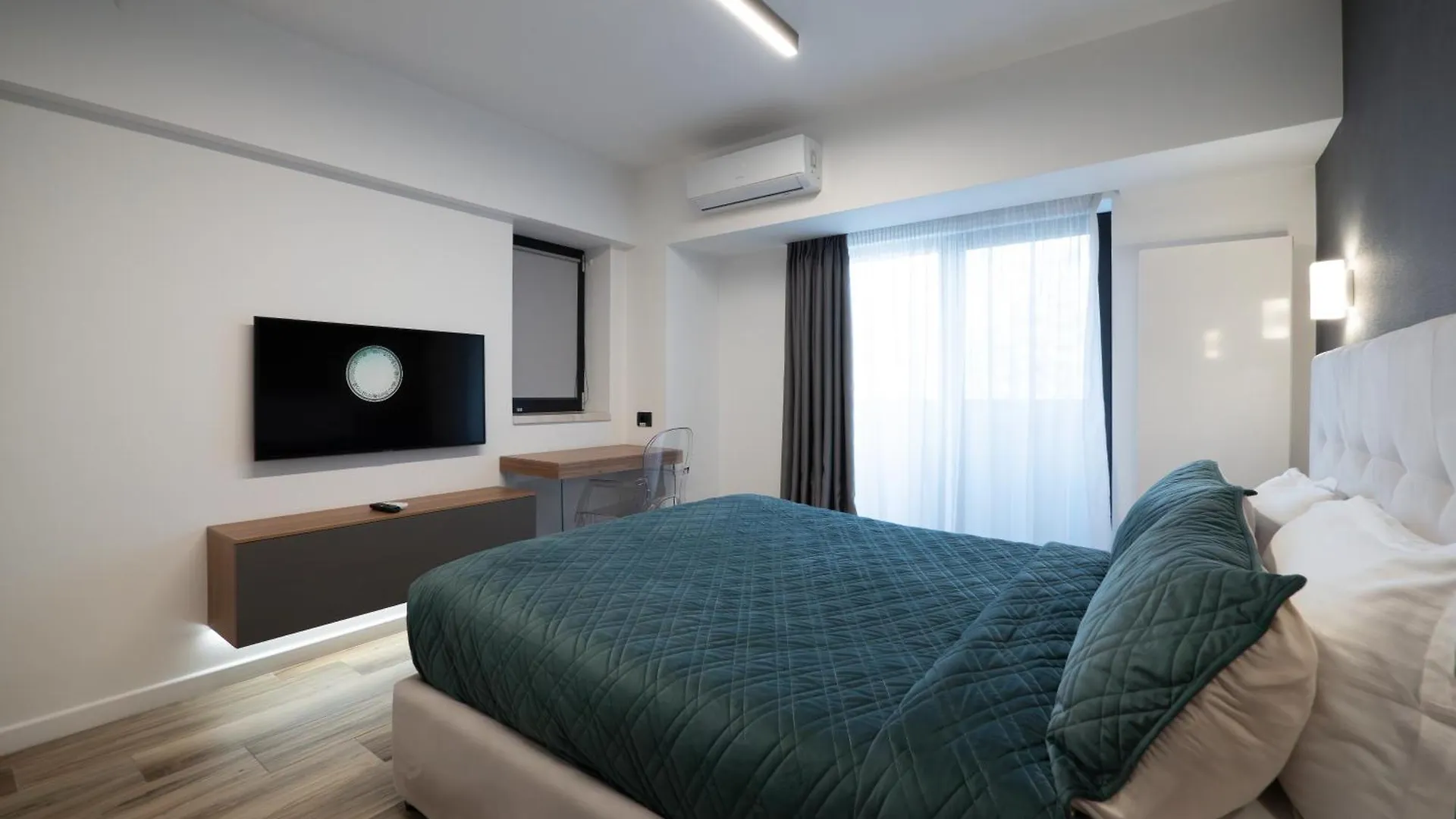 Novos Luxury Suites Bukurešť 0*,